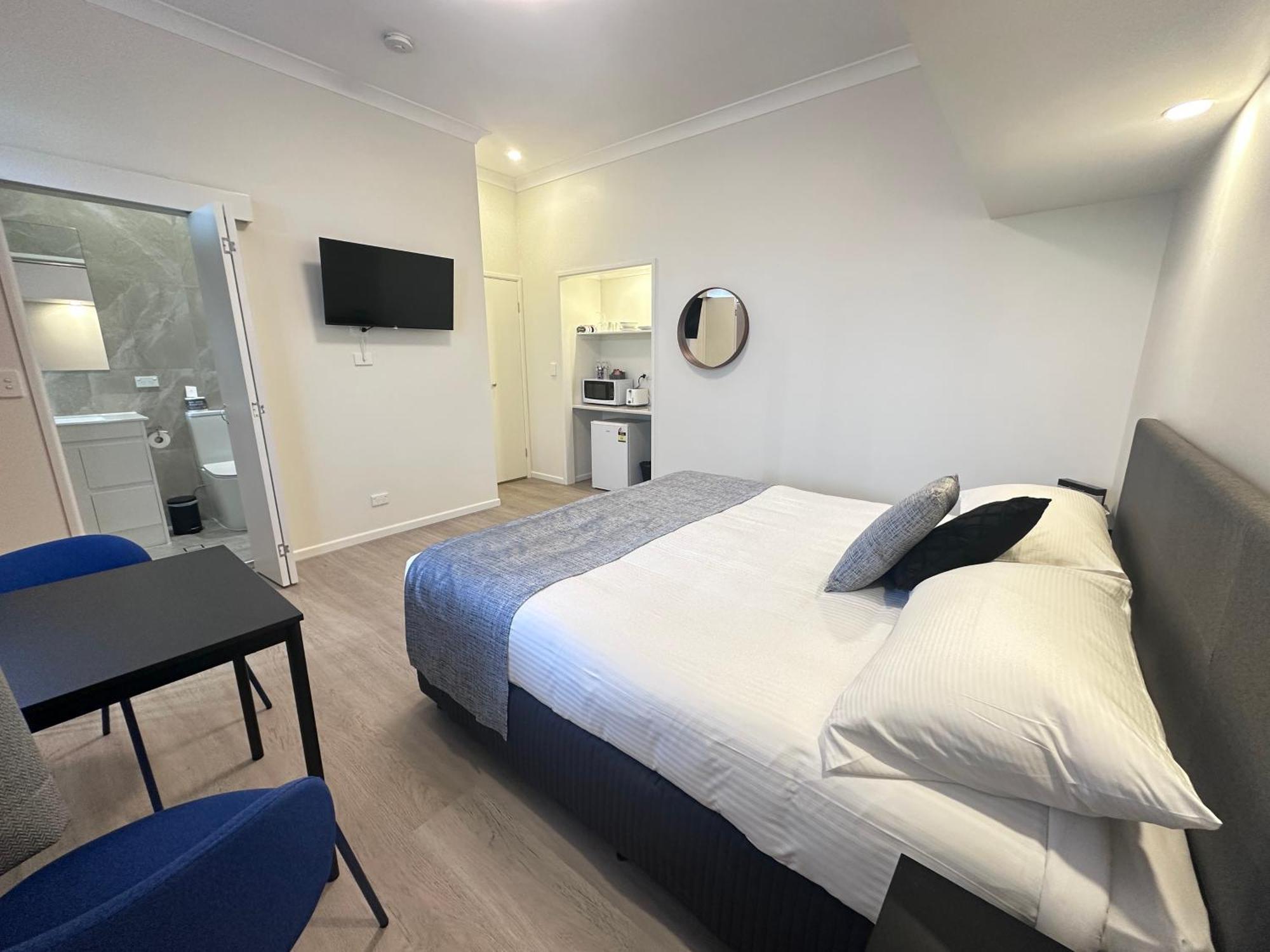 Puffers Motel 3*